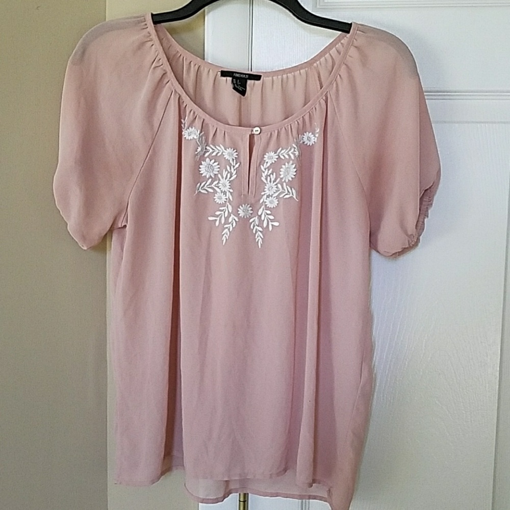 Super cute soft and flowy blouse